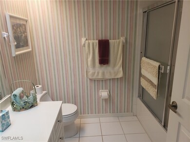 7552 Oleander Gate Dr unit 204, Naples, FL 34109 - photo 6