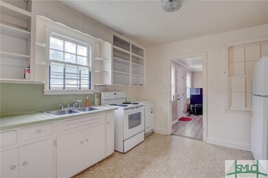 2325 E 39th St, Savannah, GA 31404 - photo 5