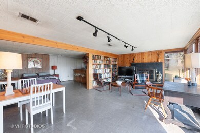 868 S Main St, Algonquin, IL 60102 - photo 2