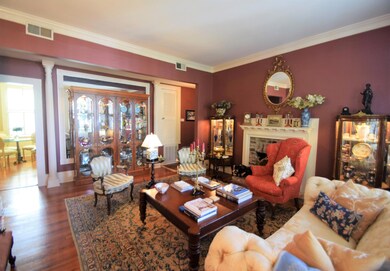 DSC_0041 living room