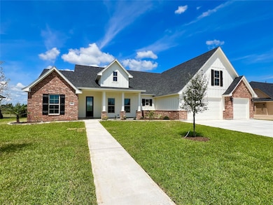 886 Oak Ridge Dr, Angleton, TX 77515 - photo 5