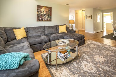 07_Living Room-5