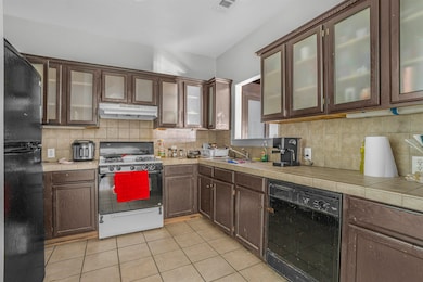 2445 Monarch Dr unit 104, Laredo, TX 78045 - photo 5