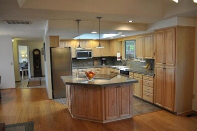 2721 Roberts Rd, Medford, OR 97504 - photo 5