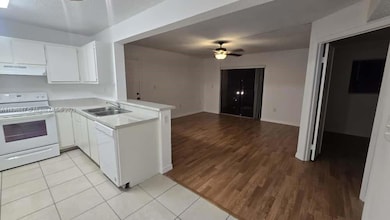 301 Palm Way unit 205, Pembroke Pines, FL 33025 - photo 6