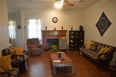 View from the entry into the living room with 10' 
