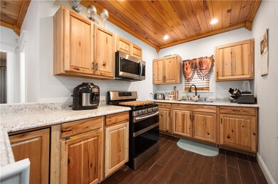 645 Providence St, Woonsocket, RI 02895 - photo 7