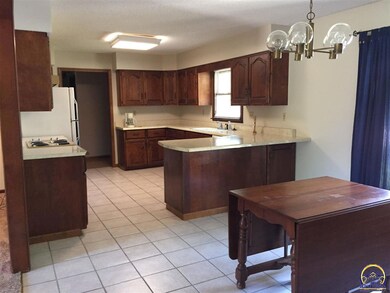 1891 SW 36th Terrace, Topeka, KS 66611 - photo 2