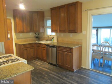 3141 Birch Cir E, Whitehall, PA 18052 - photo 6