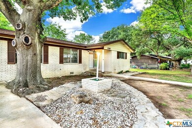 1208 Rivercrest Dr, New Braunfels, TX 78130 - photo 2