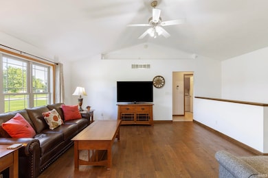 19571 Gentle Stream Cir, Goshen, IN 46528 - photo 6