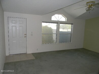 023-312318 Living Room