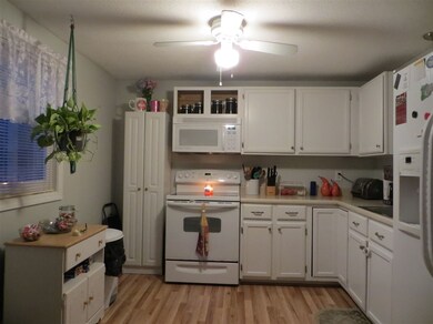 43R Pingree Hill Rd, Derry, NH 03038 - photo 4