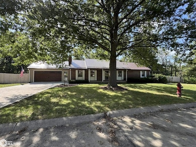 2028 Golfview Cir, Centerville, IA 52544 - photo 4