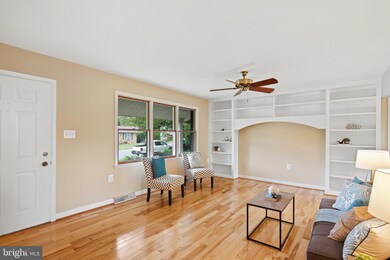 7249 Pommel Dr, Sykesville, MD 21784 - photo 4