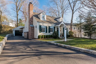 006-Front_View-2559906-medium