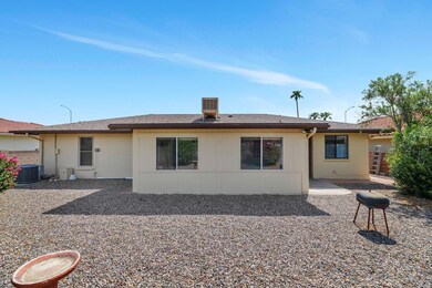 8162 E Meseto Ave-large-020-019-8162 E M