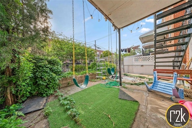 32-24 75th St, East Elmhurst, NY 11370 - photo 4