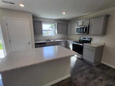 987 N South St, Wilmington, OH 45177 - photo 6