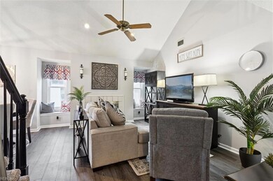 516 Thorncliff Dr unit 201, Newport News, VA 23608 - photo 4