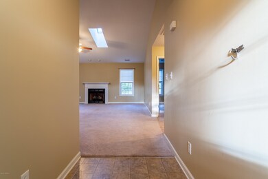 _CEH7795-HDR