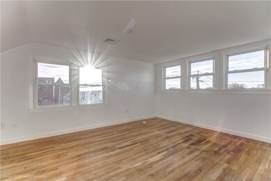 12 Cranston Ave unit 3, Newport, RI 02840 - photo 3