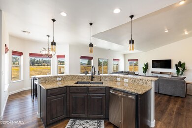 8150 E Neptune Dr, Flagstaff, AZ 86004 - photo 5