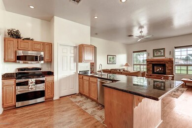 15233 E Via Del Palo Gilbert-large-008-1