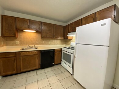 383 Huse Rd unit 20, Manchester, NH 03103 - photo 4