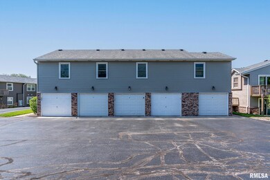 2424 E 51st St unit D, Davenport, IA 52807 - photo 4