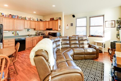 Apartment living/kitchen