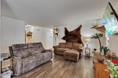 7469WRobinRd-3