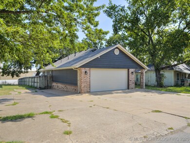 1017 E Pfendler Ave, Sapulpa, OK 74066 - photo 2