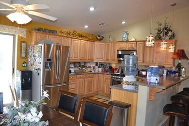 1061 E Jefferson 005