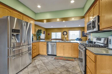 3685 SW Hillcrest Ct, Redmond, OR 97756 - photo 5