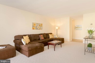 9804 Kingsbridge Dr unit 101C, Fairfax, VA 22031 - photo 4