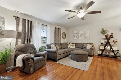 7805 Anita Dr, Philadelphia, PA 19111 - photo 3