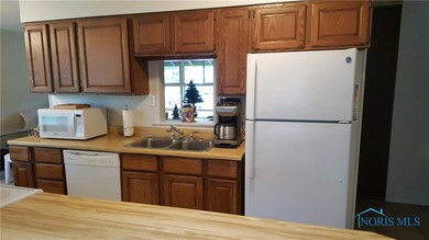 4842 Elmhurst Rd, Toledo, OH 43613 - photo 2