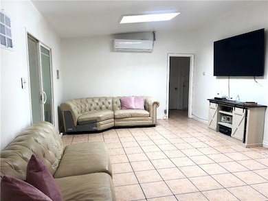 14914 Oswald St, Sylmar, CA 91342 - photo 5