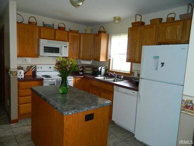 9386 S Marion Rd, Warren, IN 46792 - photo 2