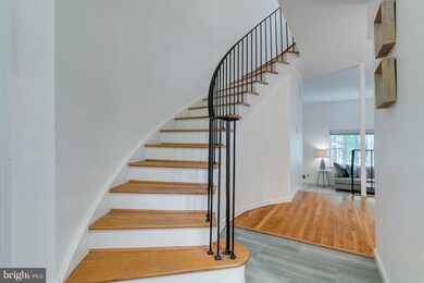 5908 Prince James Dr unit 73, Springfield, VA 22152 - photo 3