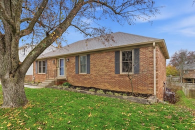 3408 Fox Den Cir, Lexington, KY 40515 - photo 2