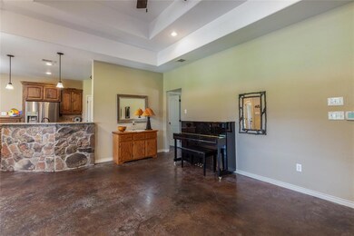 499 Faye Ln, Springtown, TX 76082 - photo 6