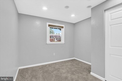 140 E King St, Dallastown, PA 17313 - photo 5