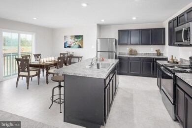 122 Shiningfield Ct, Middle River, MD 21220 - photo 5