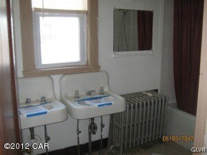 214 W Green St, West Hazleton, PA 18202 - photo 4