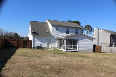 137 Suffolk Cir, Jacksonville, NC 28546 - photo 4