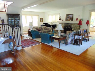 909 Westdale Ave, Swarthmore, PA 19081 - photo 3