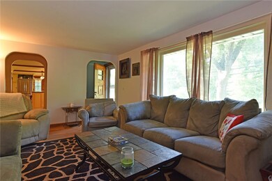 370 Toll Gate Rd, Warwick, RI 02886 - photo 3