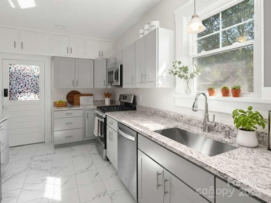 10 Madison Ave, Asheville, NC 28801 - photo 3